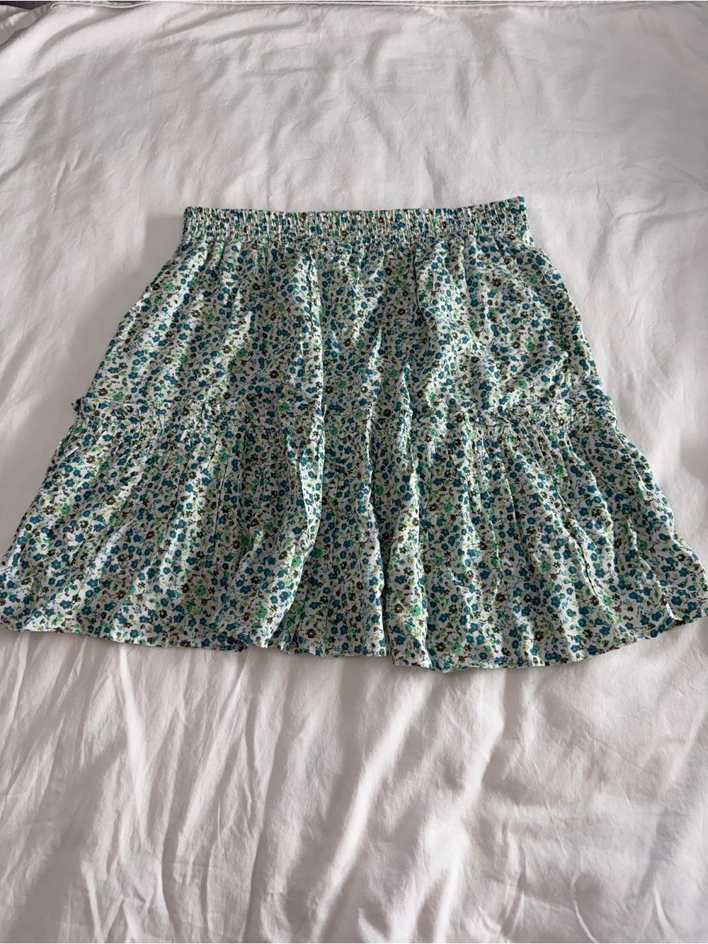Love Ady Women’s Flowy, Floral Tiered Mini Skirt in Green & Blue Boho Size L